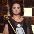 A cantora Demi Lovato também compareceu ao  Billboard Music Awards 2016 e cantou seu single 'Cool Of The Summer' 