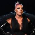 A cantora Pink também se apresentou no Billboard Music Awards 2016