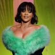 Rihanna cantou pela primeira vez a música ' Love on The Brain' pela primeira vez na TV, no  Billboard Music Awards 2016, que aconteceu neste domingo, 22 de maio de 2016  
