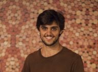 Felipe Simas assina contrato com a Globo após sucesso em 'Totalmente Demais'