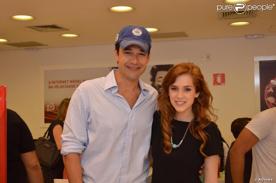 Sophia Abrahão e Sérgio Marone se encontraram no Shopping Recife, na noite de quinta-feira, 21 de novembro de 2013