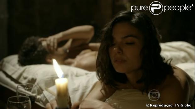 Os telespectadores de 'Amores Roubados' precisaram esperar até o terceiro capítulo da minissérie para ver o romance entre os personagens de Isis Valverde e Cauã Reymond