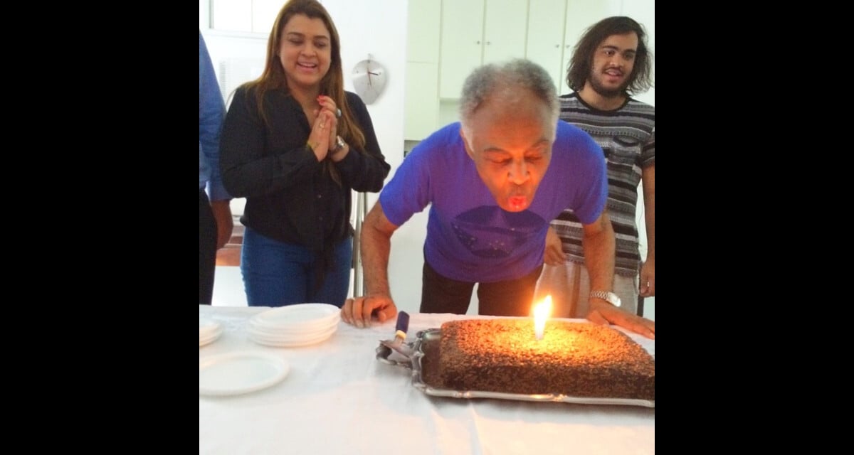 Foto Gilberto Gil Ganhou Festa Surpresa A Presen A Da Filha Preta