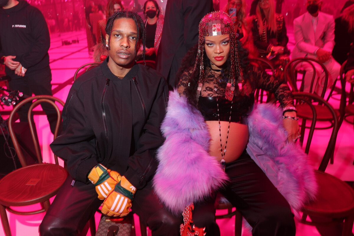 Foto Rihanna Deixou Barriga Mostra Em Look Cantora Foi Ao Desfile