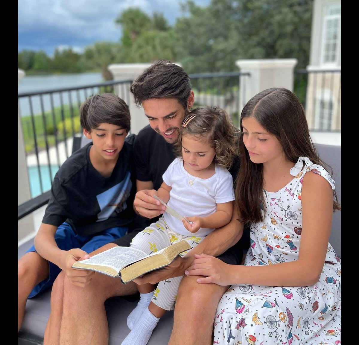 Foto Kaká também é pai de Esther de 1 ano da relação Carol Dias