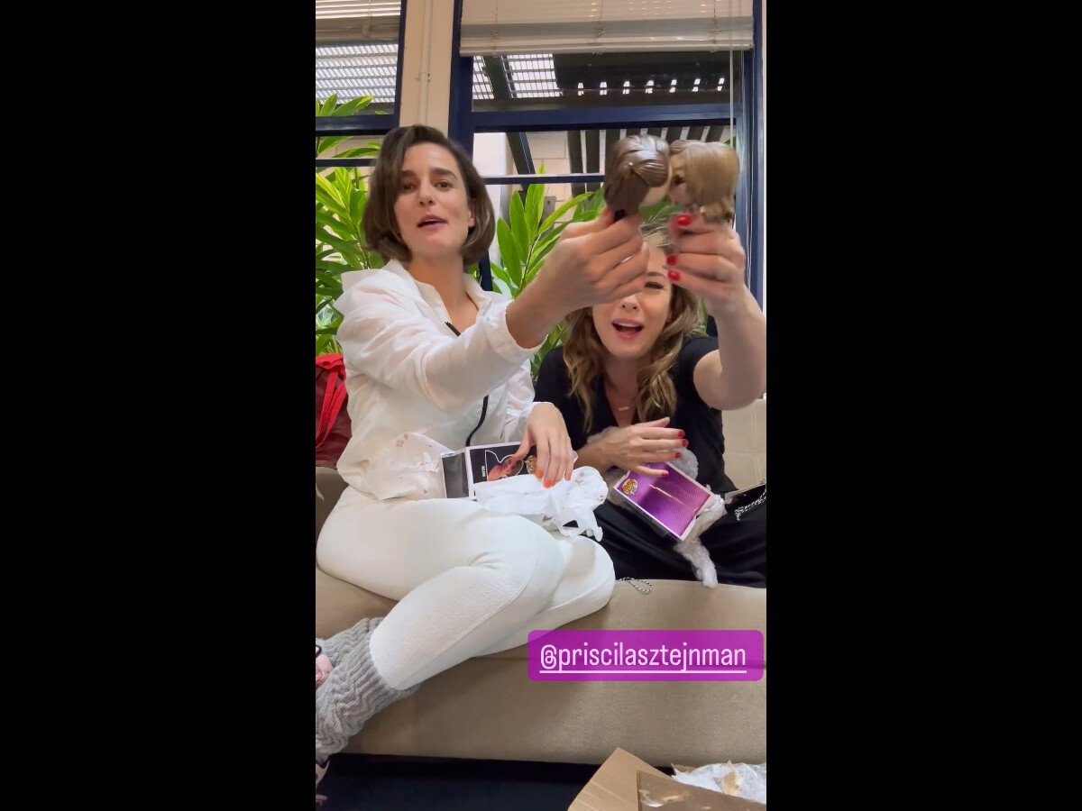 Foto Priscila Sztejnman E Regiane Alves Simularam Beijo Entre Helena E