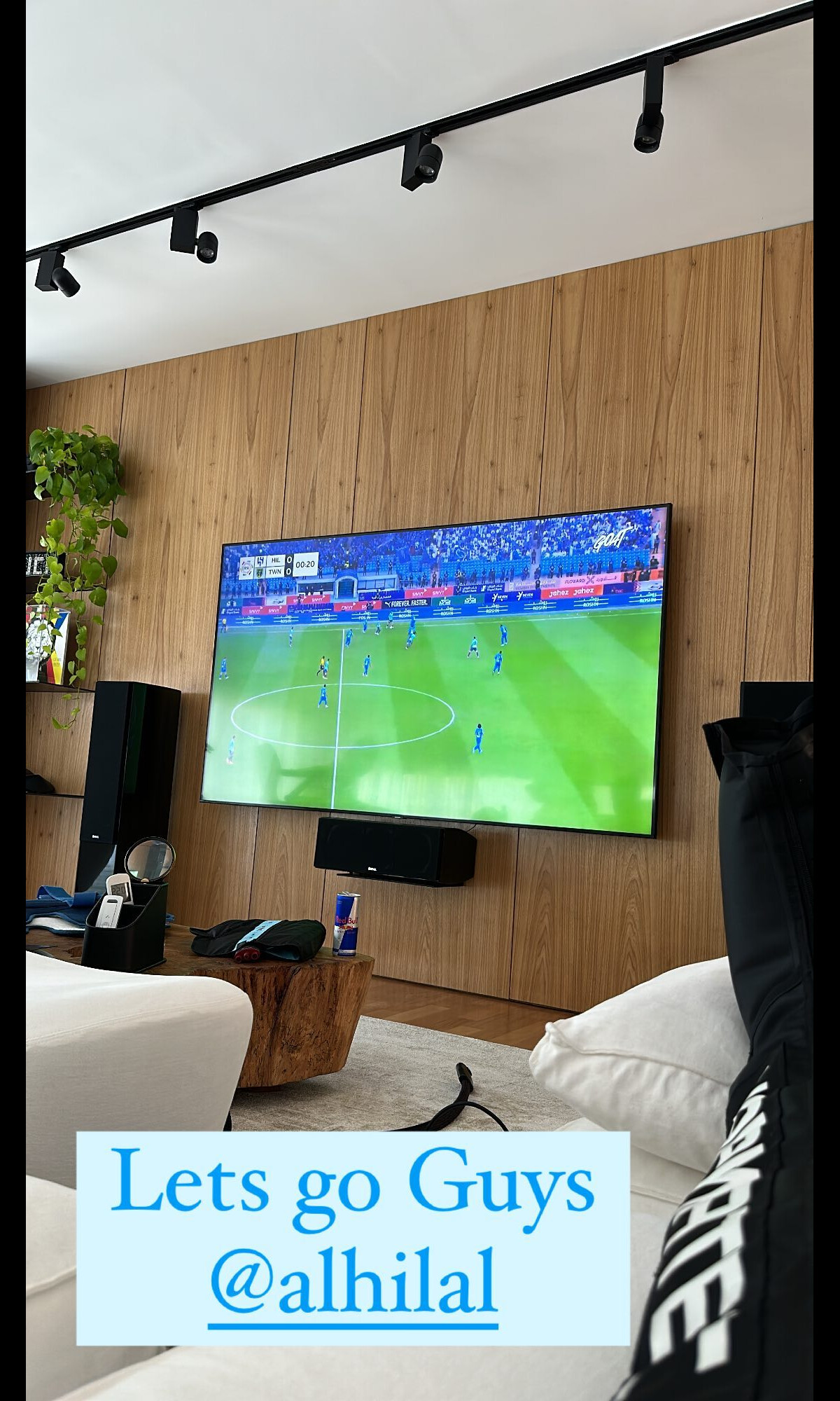 Foto Neymar Torce Para O Seu Time Al Hilal De Casa Por Conta De