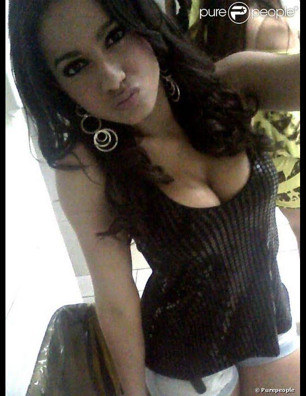 Cantora do hit 'Show das Poderosas', Anitta aparece com um visual diferente atualmente