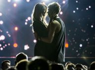 Novela 'Rock Story': Léo Régis faz pedido de casamento em show e Diana diz sim