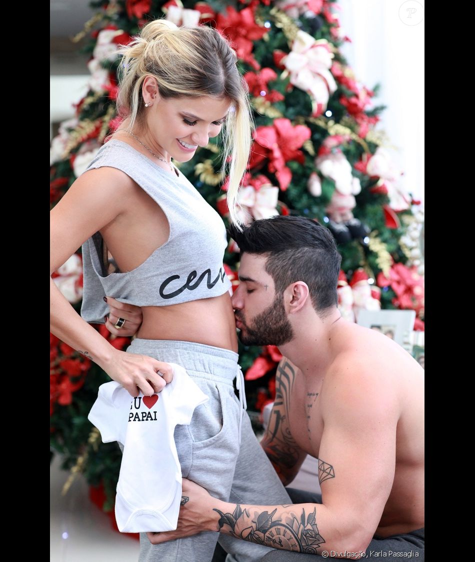 Gusttavo Lima beija barriga da mulher Andressa Suita grávida Vem neném