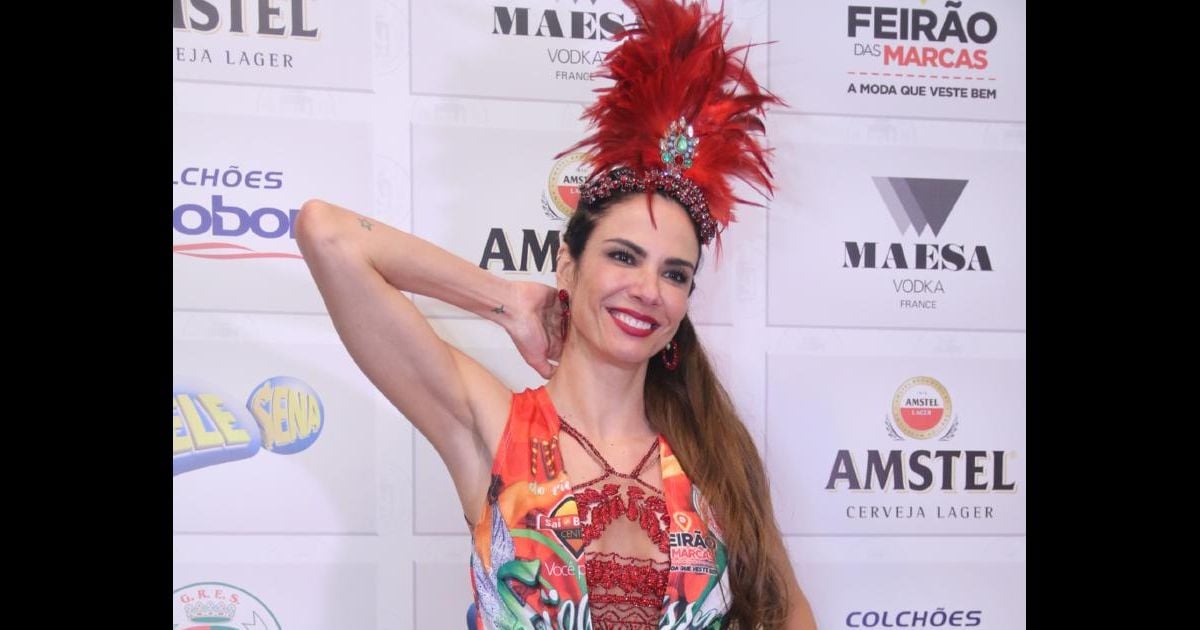 Luciana Gimenez Exibe Boa Forma Na Feijoada Da Grande Rio Purepeople