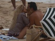 Leticia Spiller e Marcos Palmeira trocam beijos na praia ao gravar série. Fotos!