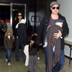 Angelina Jolie e Brad Pitt disputam a guarda dos seis filhos: Maddox, de 15 anos, Pax, de 13, Zahara, de 12, Shiloh, de 10, e os gêmeos Knox e Vivienne, de 8 anos