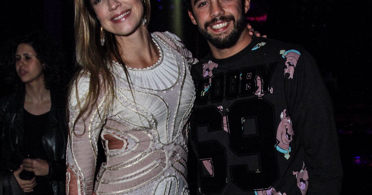 Luana Piovani e Pedro Scooby estão juntos há seis anos Purepeople