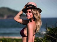 Leticia Spiller, aos 43 anos, exibe boa forma em ensaio de biquíni. Fotos!