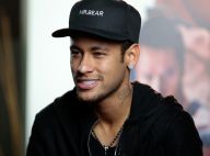 Neymar troca mensagem com modelo Kariny Rodrigues e faz elogio: 'Gata'