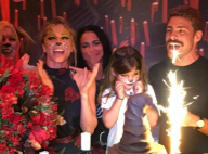 Grazi Massafera e Cauã Reymond aparecem juntos em foto do bolo na festa de Sofia