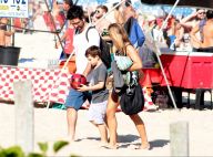 Cris Dias, separada de Thiago Rodrigues, curte praia com filho do casal. Fotos!