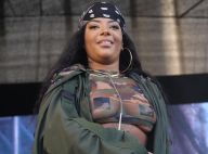 Ludmilla deixa parte do seio à mostra ao usar look transparente em show, no Rio