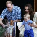 Kate Middleton e William vão a Zoo e príncipe George brinca com coelho na Páscoa