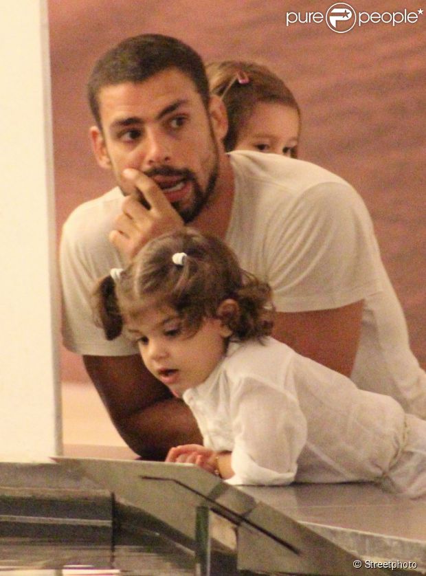 Cauã Reymond é muito presente na vida da filha, Sofia, e costuma ser ...