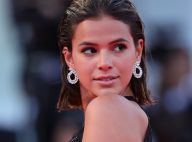 Bruna Marquezine posta foto de topless e ganha elogios de famosas: 'Linda'