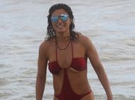 Juliana Paes, de maiô cavado, curte domingo na praia com o marido e os filhos