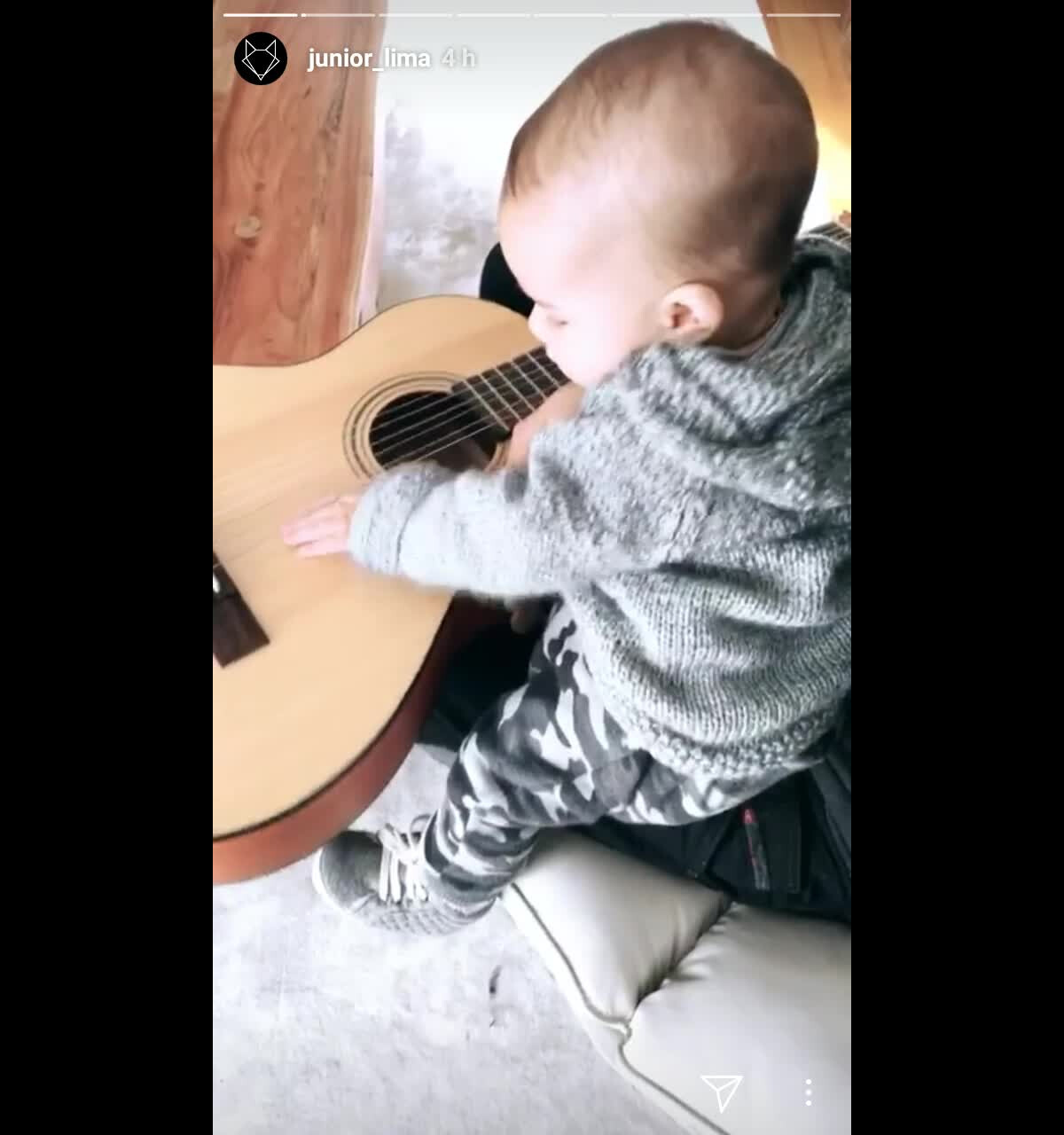 V Deo Junior Lima Filmou O Filho Otto De Meses Tocando Viol O