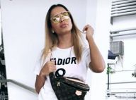 Anitta tem voo cancelado em Miami e compra pochete Louis Vuitton de R$ 5 mil