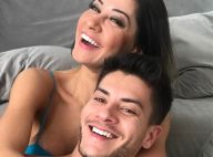 Mayra Cardi diz que Arthur Aguiar tem sintomas de sua gestação: 'Enjoo e desejo'