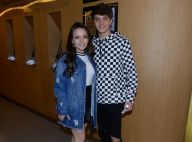 Larissa Manoela usa look oversized em dia de cinema com o namorado. Fotos!