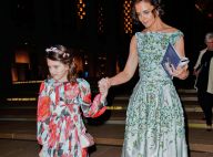 O jardim de Katie Holmes e Suri Cruise: mãe e filha vão a baile de look florido