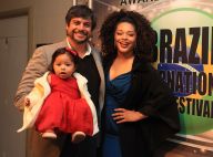 Estilosa: filha de Juliana Alves rouba a cena com look em evento com pais. Foto!