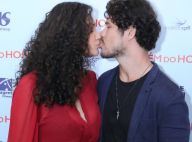 Débora Nascimento troca beijo com José Loreto ao lançar filme no Rio. Fotos!