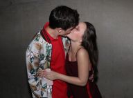 Larissa Manoela e Leo Cidade se beijam após estreia de 'A Noviça Rebelde' no Rio