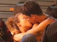 Atores Rafael Losso e Juliane Araújo trocam beijos e carinhos em bar. Fotos!
