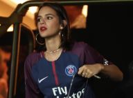 Bruna Marquezine prestigia jogo de Neymar na França ao lado de Davi Lucca
