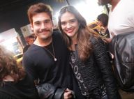 Nicolas Prattes e Juliana Paiva curtem show da banda Cai Sahra no Rio. Fotos!