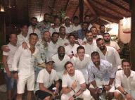 Neymar ironiza críticas e aparece em foto cercado de 26 homens. Entenda!