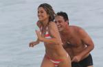 'Salve Jorge': Rodrigo Lombardi e Flávia Alessandra gravam em praia, no Rio
