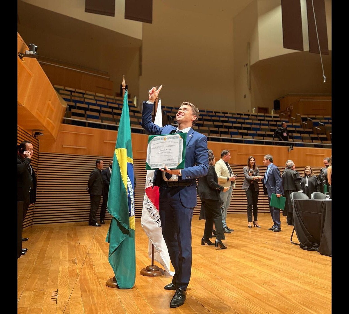 Foto Neymar Revelou Que Nikolas Ferreira Deputado Bolsonarista