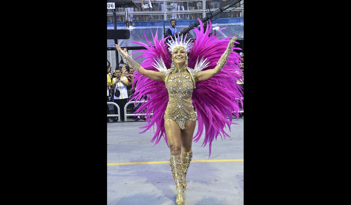 Foto Sabrina Sato vai ser rainha de carnaval da Gaviões e da Vila