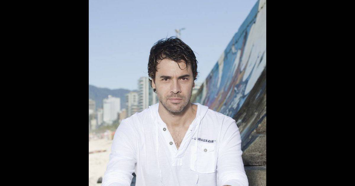 Claudio Lins fará gay em Babilônia e não teme beijo Só muda textura