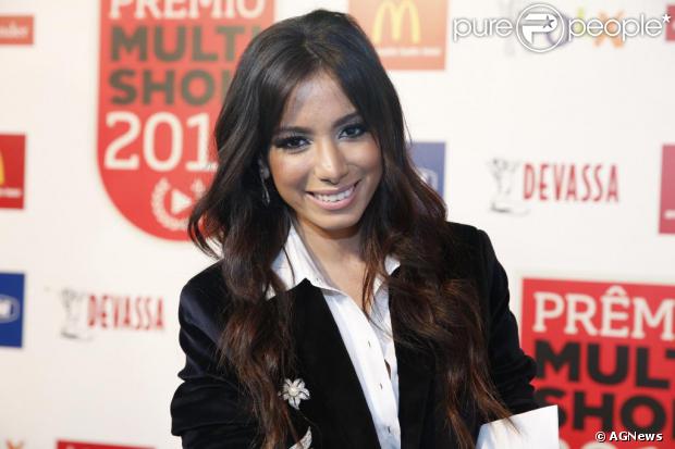 Anitta se defendeu das críticas que vem recebendo nas redes sociais ao publicar nesta quarta-feira, 11 de setembro de 2013, um texto em sua conta no Facebook