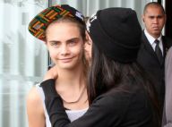 Cara Delevingne deixa hotel e segue para morro Dona Marta para ensaio de fotos