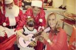 Rafaella Justus ganha violão rosa de presente de Natal da avó Helô Pinheiro