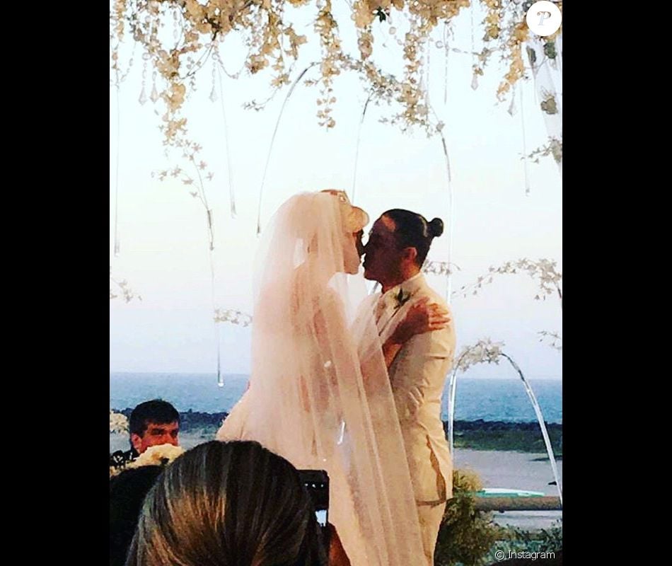 Wesley Safadão e Thyane Dantas se casam sob o pôr do sol no Ceará nesta segunda-feira, dia 01 de agosto de 2016