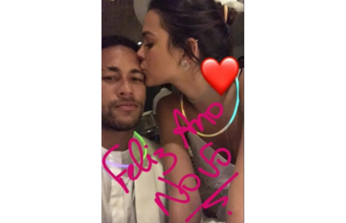 Foto Bruna Marquezine E Neymar Passaram O Rev Illon Juntos Na Mans O