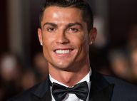 Cristiano Ronaldo posa com sua nova namorada em prêmio da Fifa. Saiba quem é!