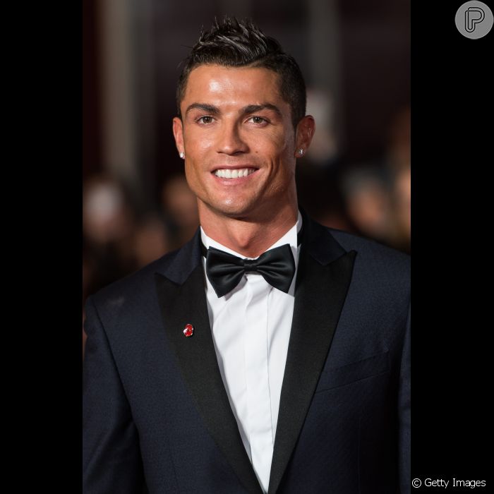 Cristiano Ronaldo Posa Sua Nova Namorada Em Pr Mio Da Fifa Nesta